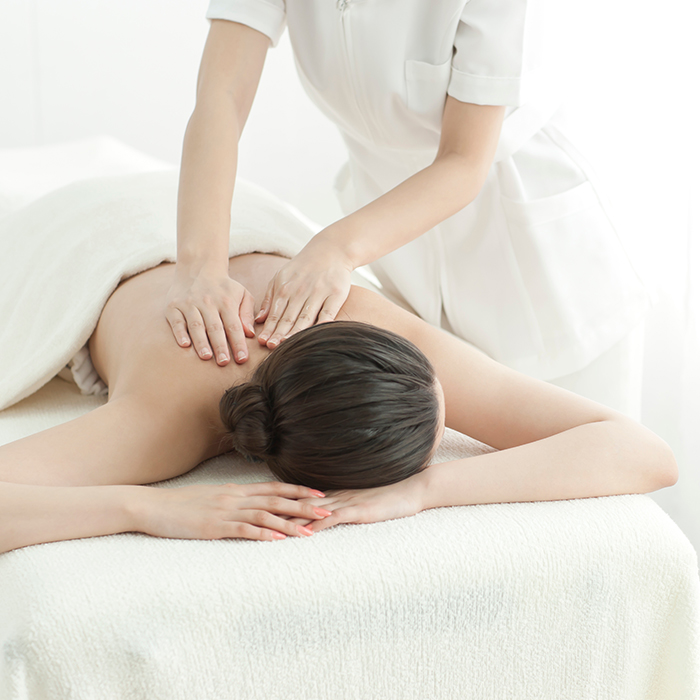 フランス語で「白いユリ」という意味